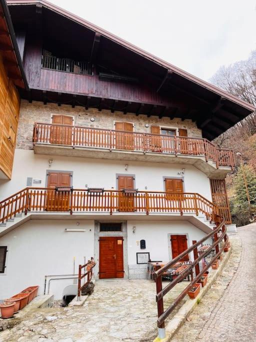 Appartamento Casa Mario Riva del Garda Esterno foto