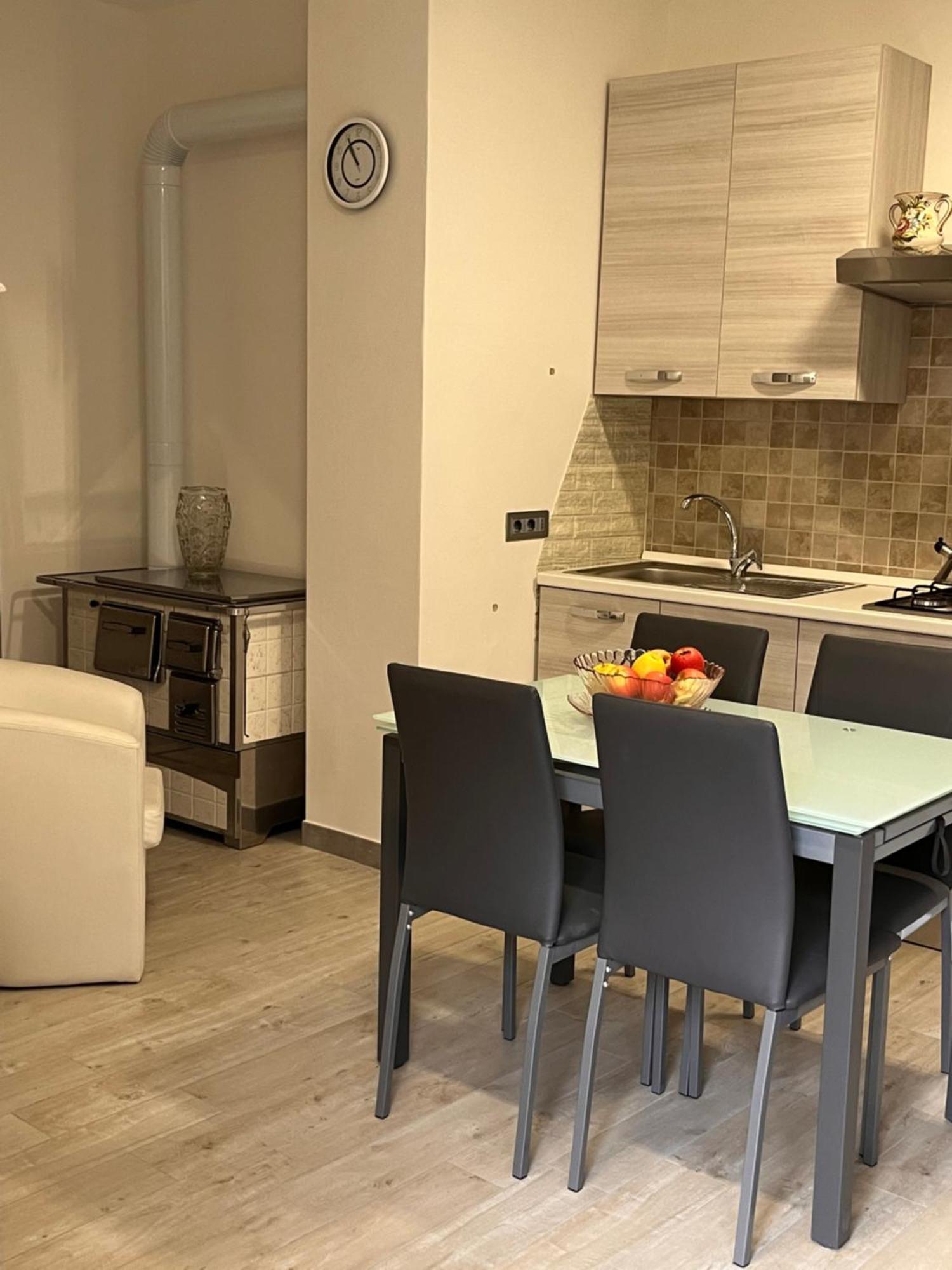 Appartamento Casa Mario Riva del Garda Esterno foto